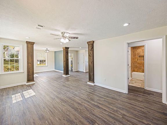 3rd image of 2381 Franklin Street