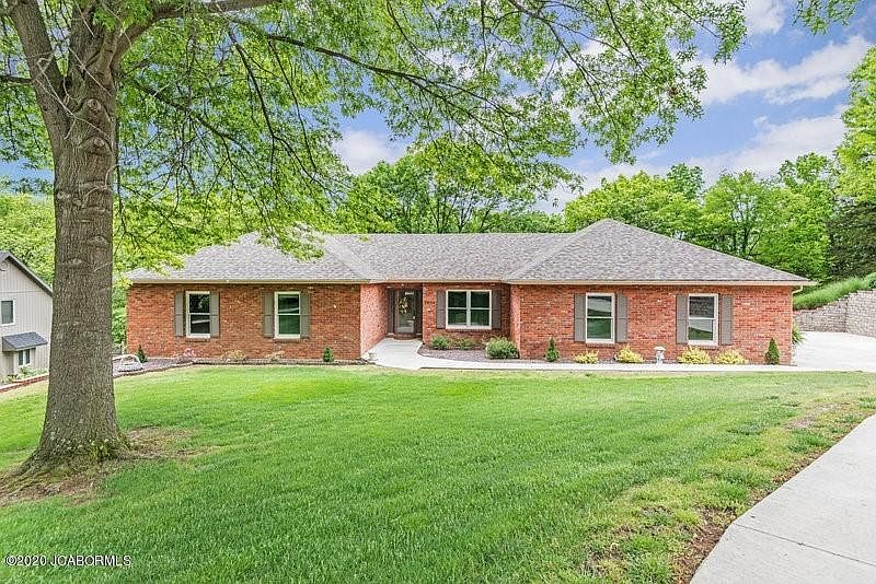 1st image of 2045 Honeysuckle Ln