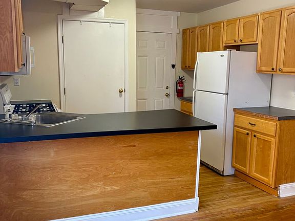 3rd image of 4524-38 Walnut St #207-A8