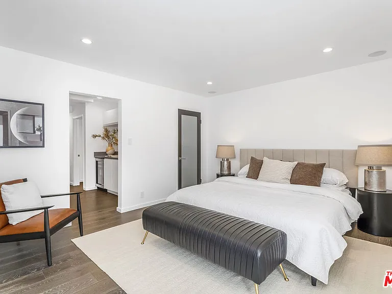9834 Wanda Park Dr — Photo 34