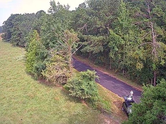 3rd image of 104 County Road 113