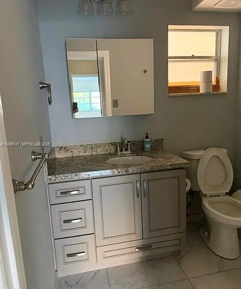 901 NE 14th Ave #305 — Photo 4