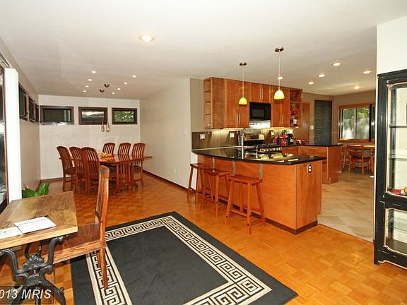 5th image of 8612 Battailles Ct