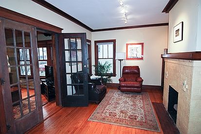 2nd image of 1001 S Kenilworth Ave