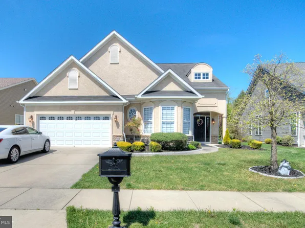 58 Cottage Gate Cir, Sewell, NJ 08080