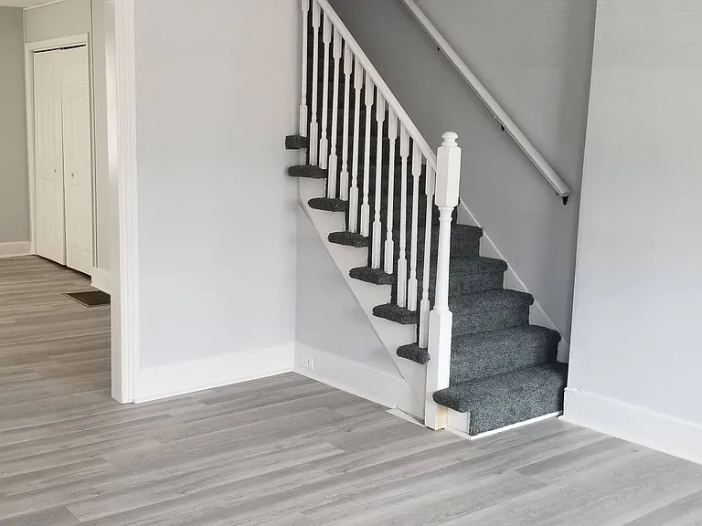 131 N Main St — Photo 4