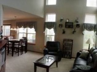 500 Lancaster Dr, Hampshire, IL 60140