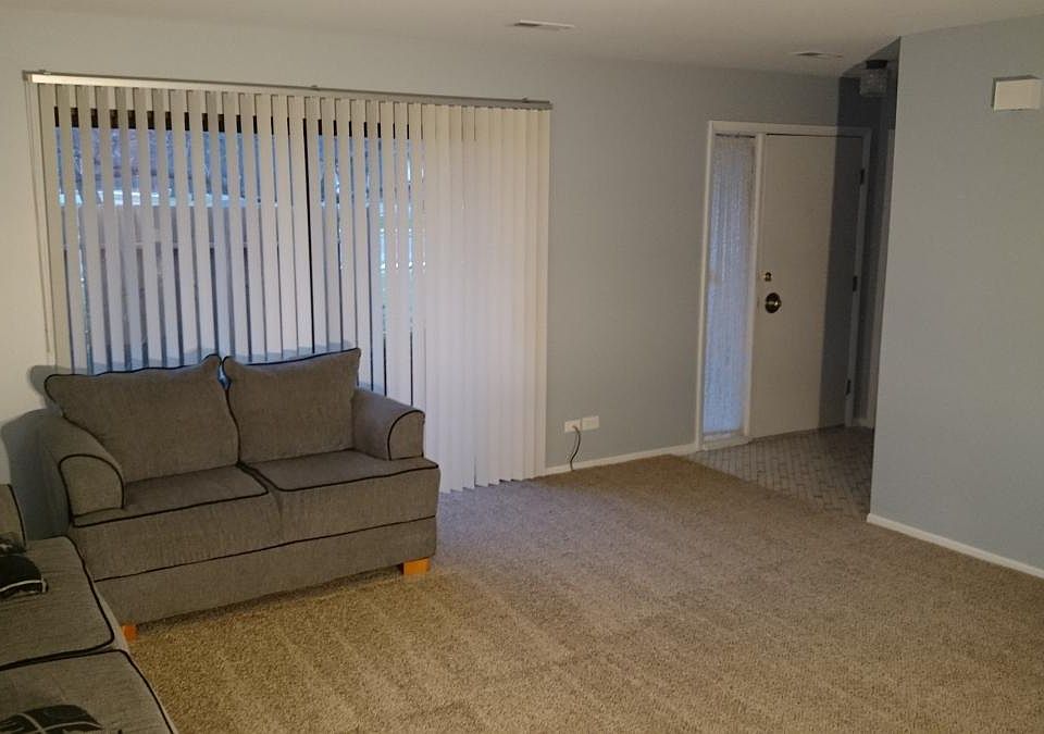 spacious living room