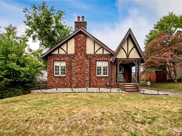 805 27th St NE, Canton, OH 44714