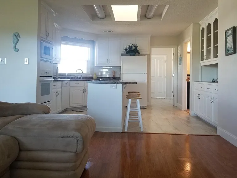 3228 Cypress Ln — Photo 12