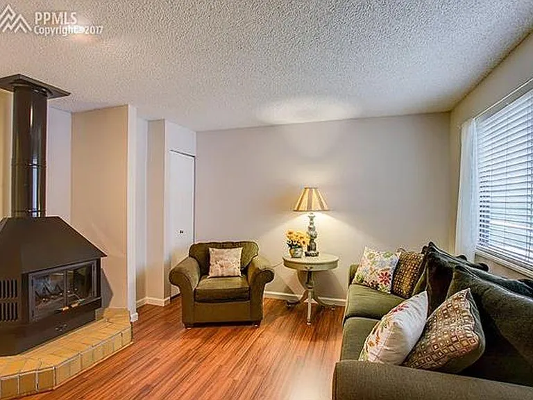 5517 Mansfield Ct — Photo 15