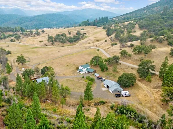 2245 Colestin Rd, Ashland, OR 97520