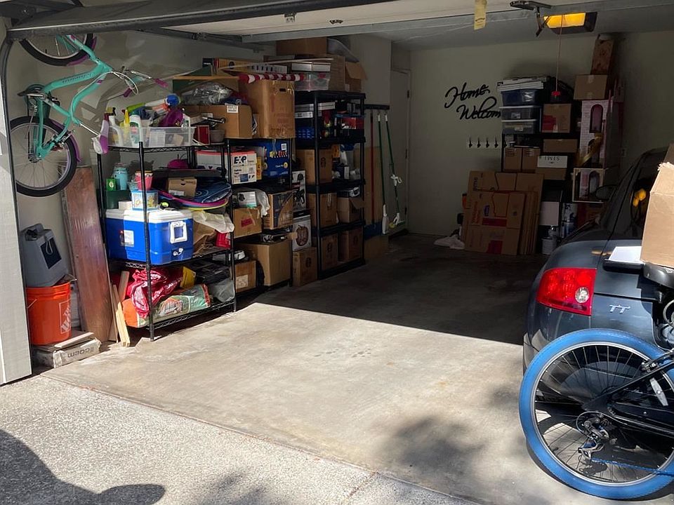 1st image of 5611 Victoria Ln