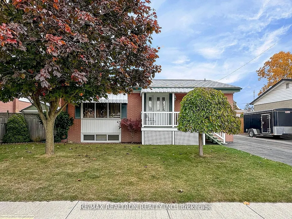923 Bayview Ave #BASEMENT