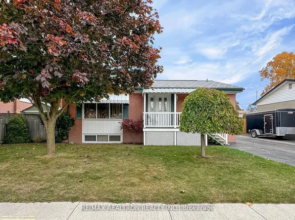 923 Bayview Ave #Basement, Whitby, ON L1N 1E2