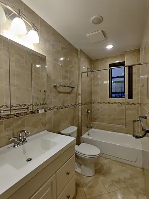 Rented by Signature Property Realty | media 30