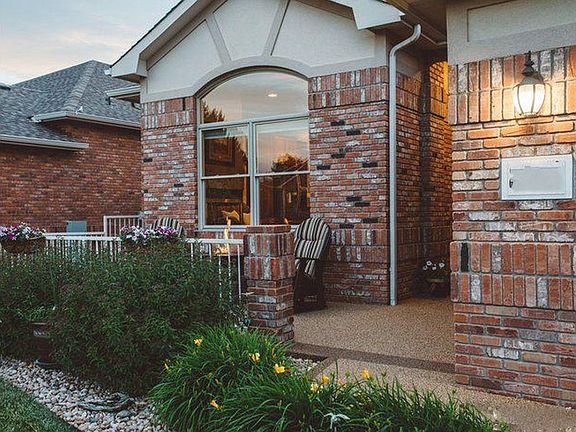 Front Patio and Entry