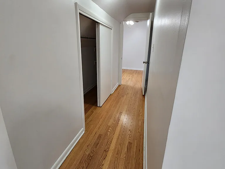 155 S Lake Ave #5 — Photo 5