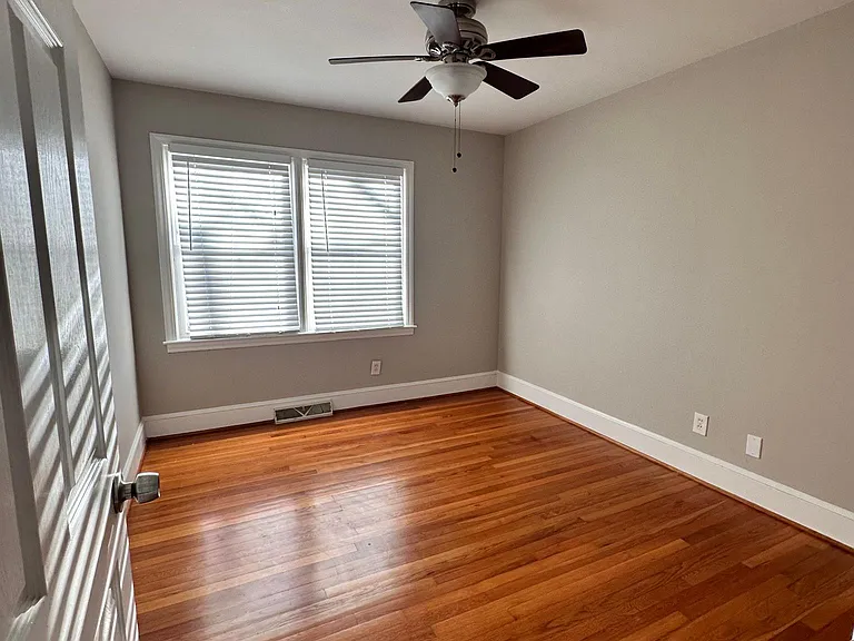 3825 Sheffield Dr — Photo 20