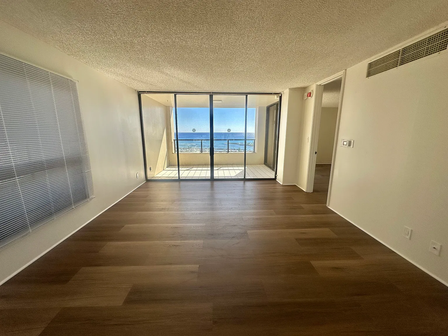 2 bed, 1288 sqft, $4,200 — Photo 2