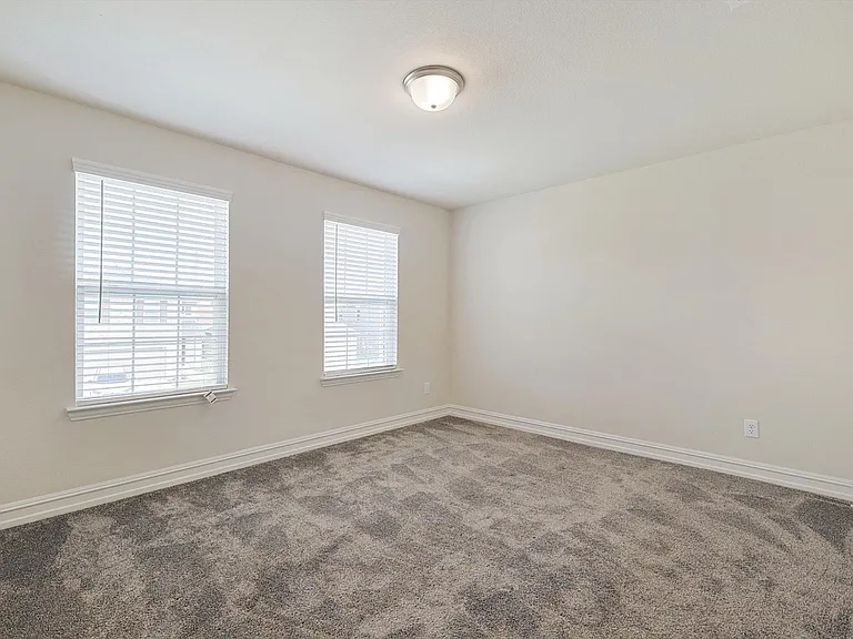 2806 Henson Ln — Photo 18