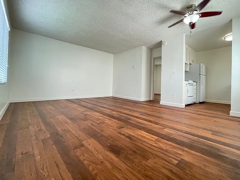 4221 4th Ave — Photo 14
