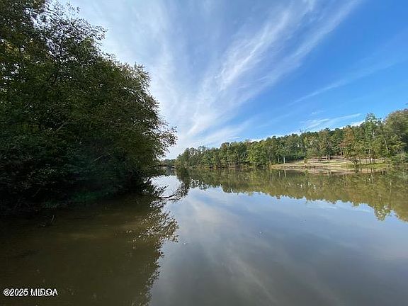 2nd image of 171 Bluegill Rd