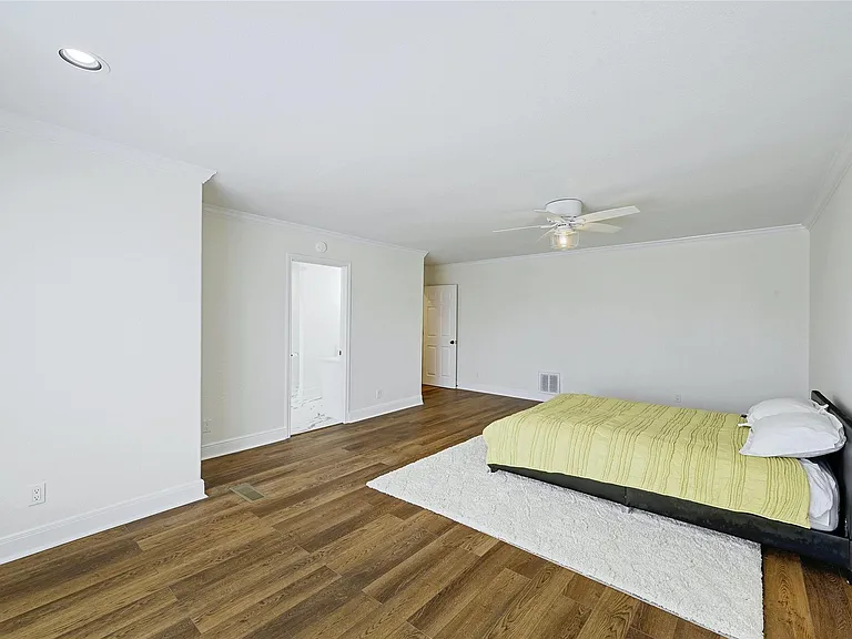 410 Hi Cir W — Photo 15