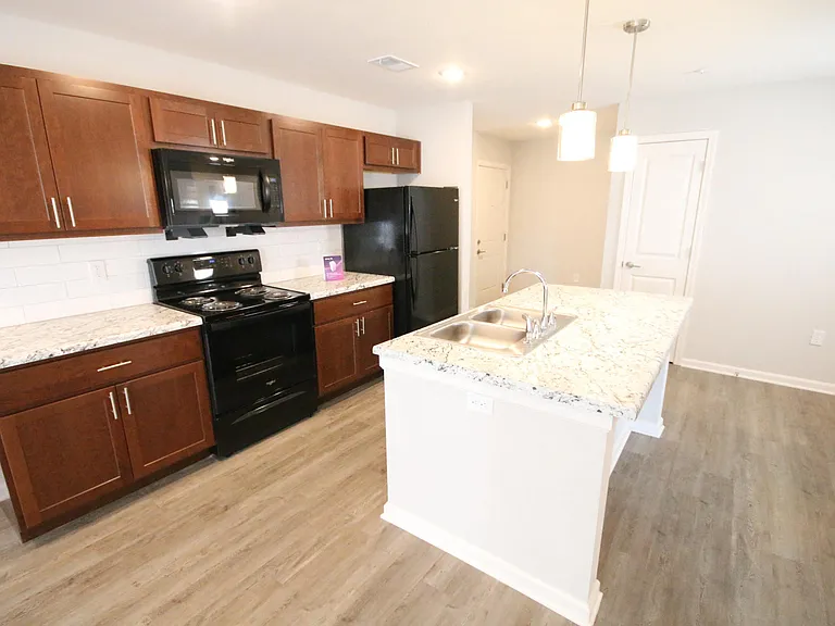 393 N County Road 300 E — Photo 14