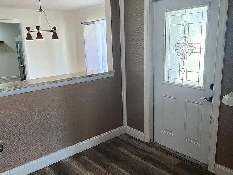 570 Capri Rd — Photo 16