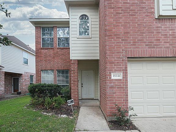 2nd image of 15331 Hickory Dale St
