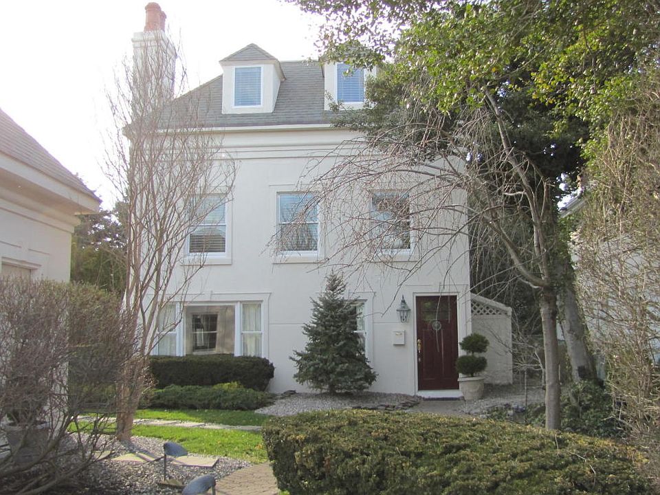 1st image of 1001 1st Ave
