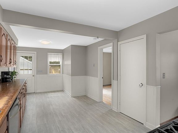 3rd image of 1404 Hubbard Ave