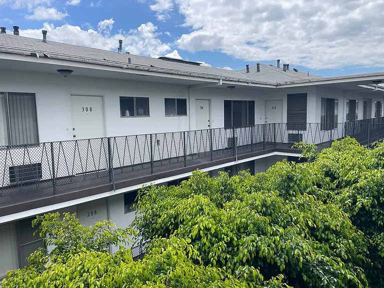 460 W. Doran St. Glendale CA — Photo 4