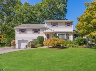 667 Bruce Dr, Paramus, NJ 07652