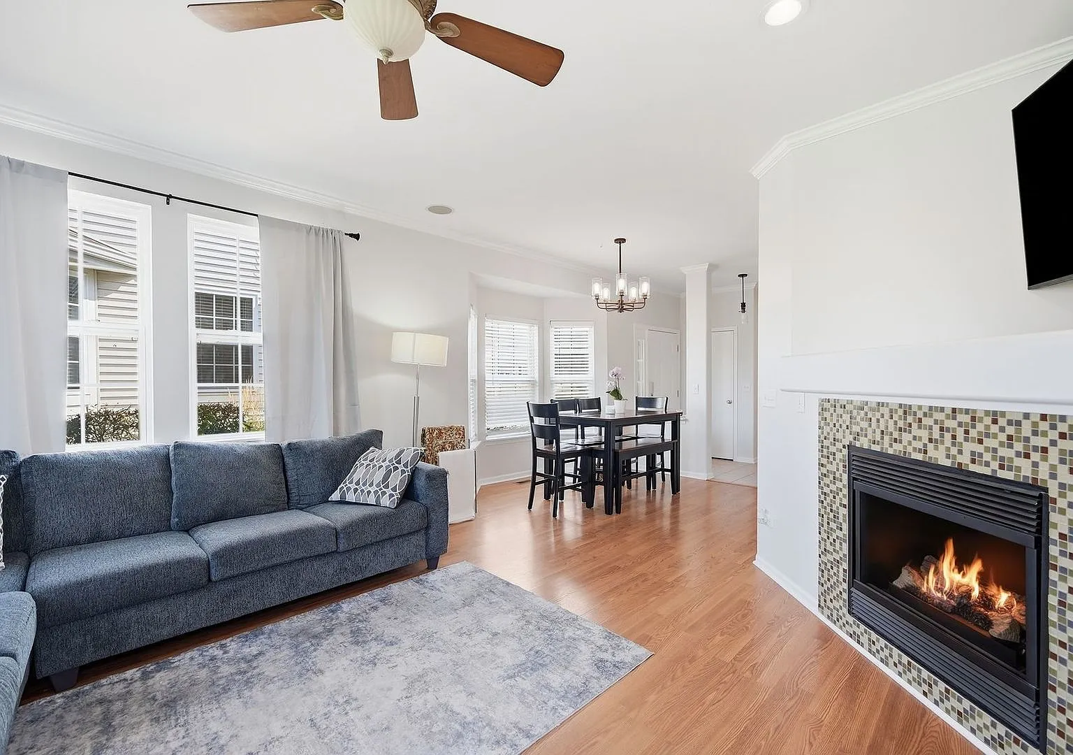 2 bed, 2.5 bath, 1729 sqft, $2,850 — Photo 4
