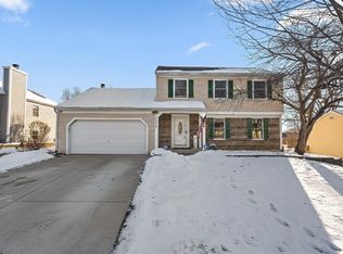 1328 Hill Rd, Geneva, IL 60134