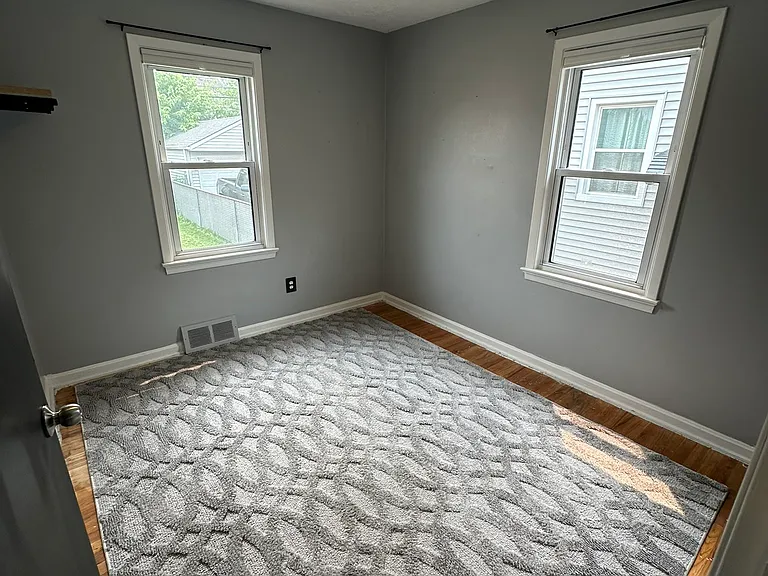 6711 Farnsworth Dr — Photo 20
