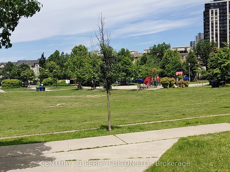28 Harrison Garden Blvd #709 — Photo 21