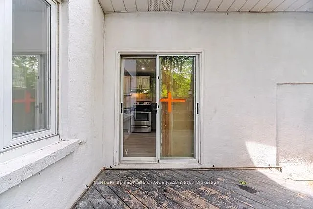 249 Burnhamthorpe Rd #-MAIN — Photo 35
