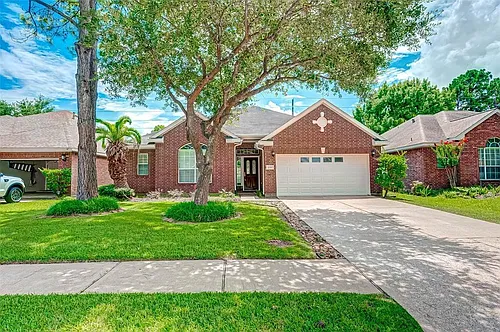 23767 River Place Dr Photo 1