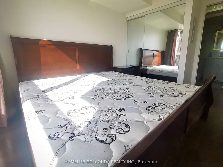 18 Harding Blvd #412 — Photo 13