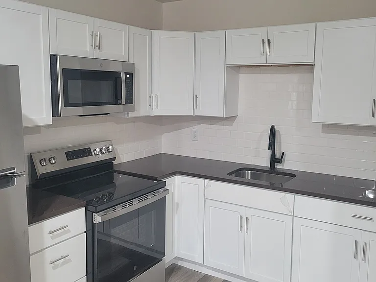 1420 Mishawaka Ave #A — Photo 2