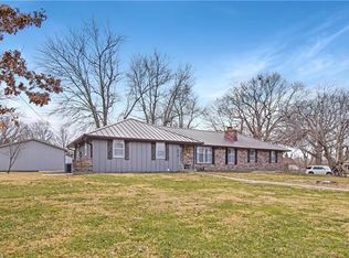 210 W Chestnut St, Odessa, MO 64076