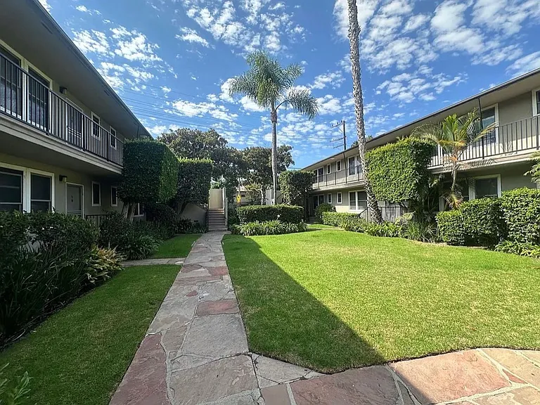 n9797 — Photo 24