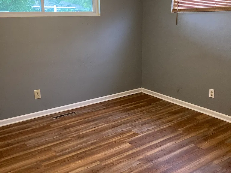 4405 Lambeth Dr — Photo 8
