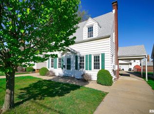 3226 N Sheridan Rd, Peoria, IL 61604