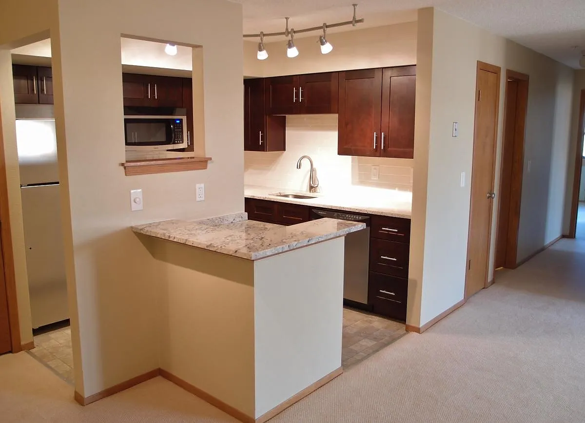 Building Photo - 2890 Shadow Creek Dr #306