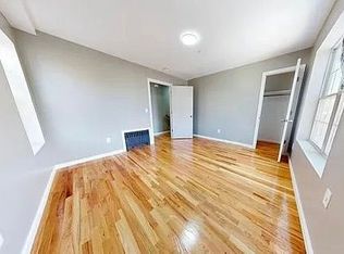 270 South Ave #2, Staten Island, NY 10303