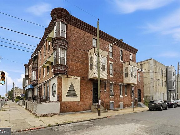 3rd image of 2101-2109 W Diamond St